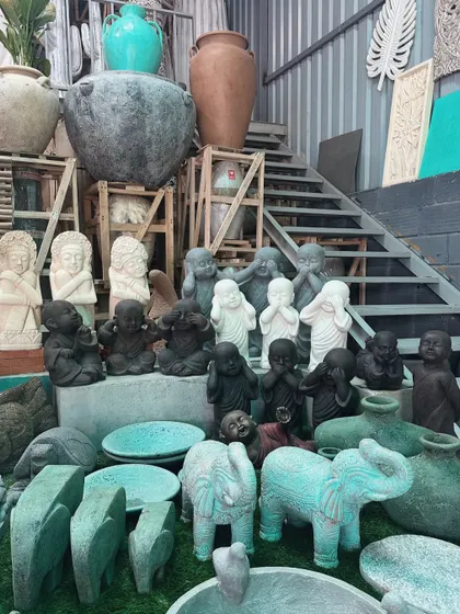 Name a cuter group of artifacts, I'll wait. A fun shot of my collection of small statues and decor pieces.