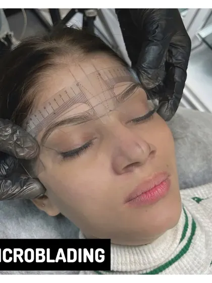 Precision is key in microblading. Here, we show the critical brow mapping stage where students learn to use tools to design a perfectly symmetrical and flattering eyebrow shape for their client.