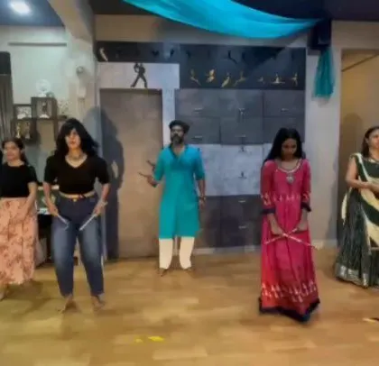 Another moment from our special Navratri workshop. The studio was decorated to create a festive atmosphere for everyone to enjoy.