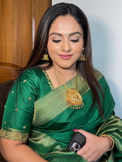 A simple and skin-like finish for my client Varsha, created exactly to her requirements.
