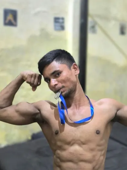One of our endurance champions with his medal. Hard work pays off, and we celebrate every victory.