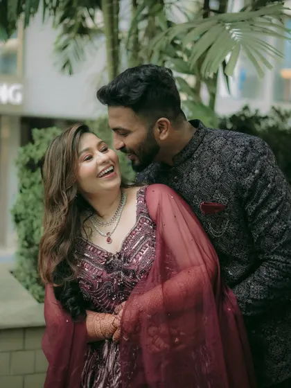 A moment of pure, uninhibited laughter, one of the most beautiful things to capture during an engagement session.