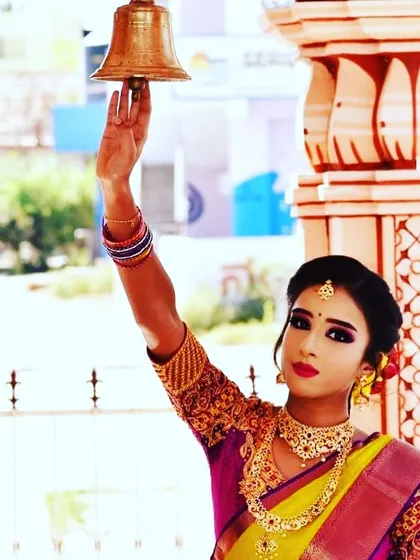 The makeup here is designed to be striking even from a distance, with well-defined features that photograph beautifully in various lighting conditions.