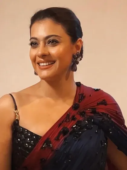 Styling the iconic Kajol was a dream. We chose this beautiful dual-tone Shivanand & Narresh saree with a contemporary embellished strap, creating a look that is both graceful and modern.