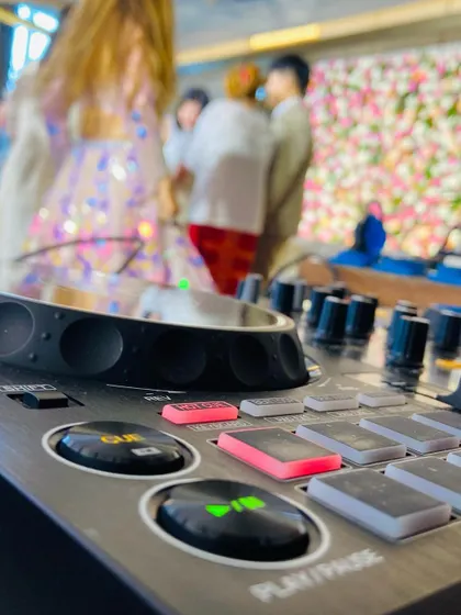 A closer look at my professional DJ controller. I use top-of-the-line Pioneer gear to deliver flawless sound quality and a reliable performance, so you never have to worry about the technical details.