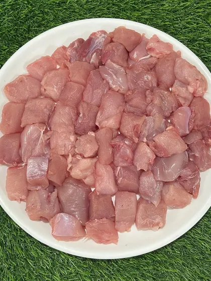I offer bulk discounts on Rabbit Boneless. It's a great opportunity to stock up on this high-quality, hypoallergenic meat.