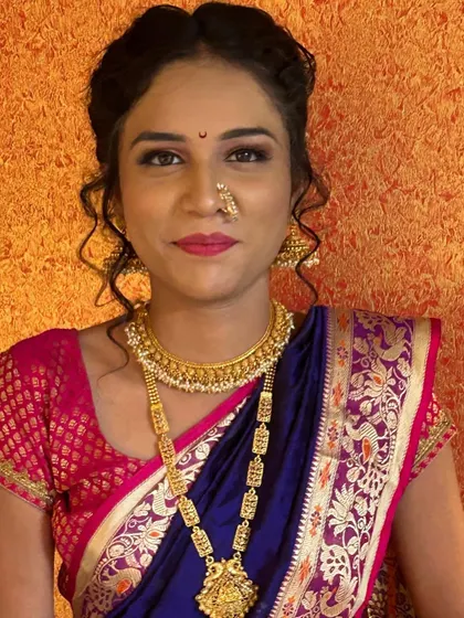 A simple and sweet portrait. The makeup is minimal and fresh, perfect for a bride who wants a very natural look.
