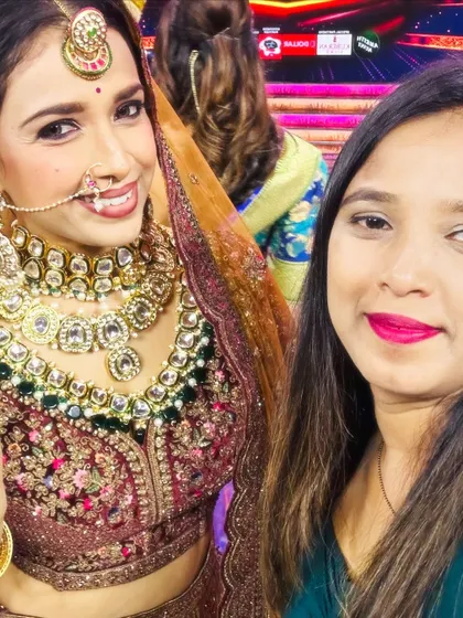 A happy selfie with an actress in full bridal makeup and costume for a television program.