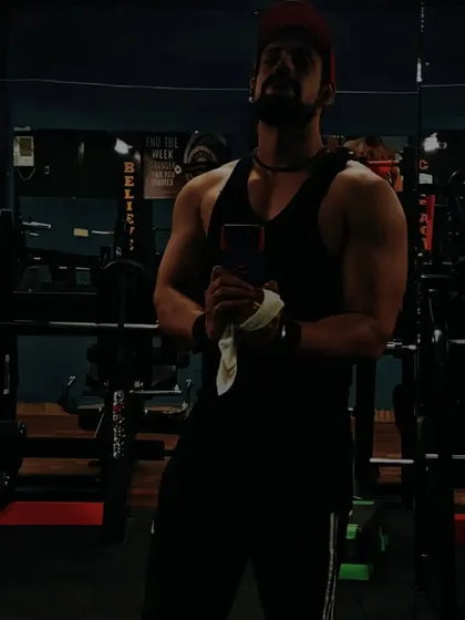 Shredding time. After a bulking phase, we strategically cut calories and adjust training to reveal the muscle definition underneath. I guide clients through every step.