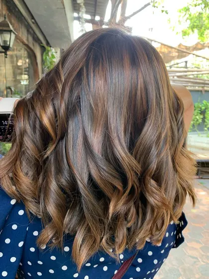 Here’s to living in the glow. A beautiful non-bleach color and cut for a fresh, modern look. (No filter)