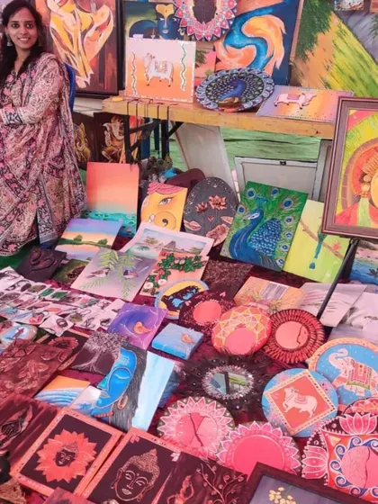 Another photo of me at the Chitrakala Parishat, a wonderful day spent with art and artists.