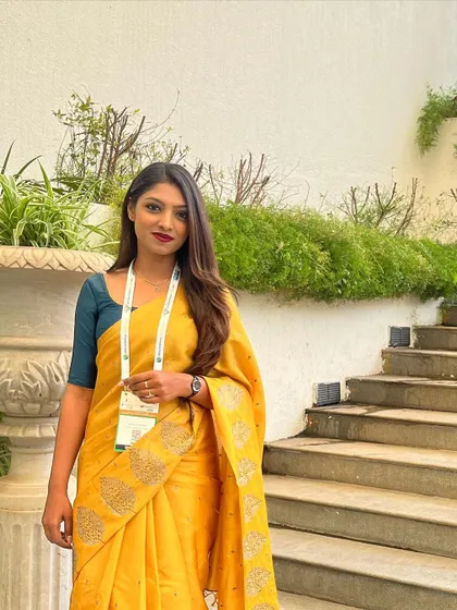 Another look at my traditional attire for the Electronica Productonica conference.