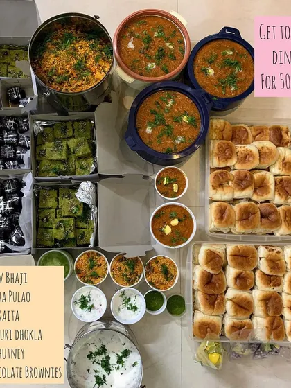 Another view of the dinner I catered for 50 people, showing how I arrange everything for easy serving. It’s all about making your event stress-free and delicious.