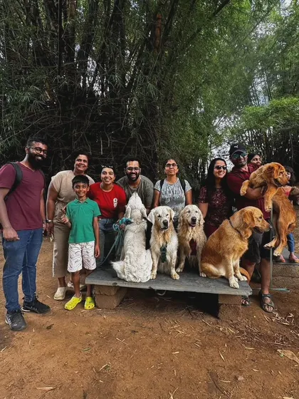 A few moments from a "Dog's Day Out" I hosted at a local farm. These group outings are a great way for dogs and their parents to socialize, have fun, and practice their training in a new, exciting environment.