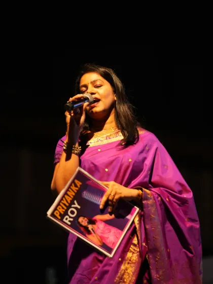 Another powerful moment from the 'Hari Se Hari Tak' concert. My experience with large-scale music events ensures a smooth and captivating show for both the artists and the audience.