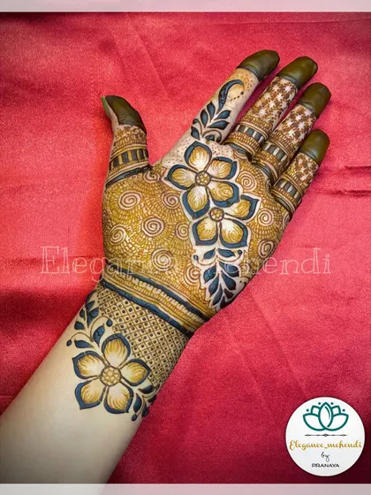 A beautiful Indo-floral design with bold flowers, perfect for someone who wants a modern yet traditional look.