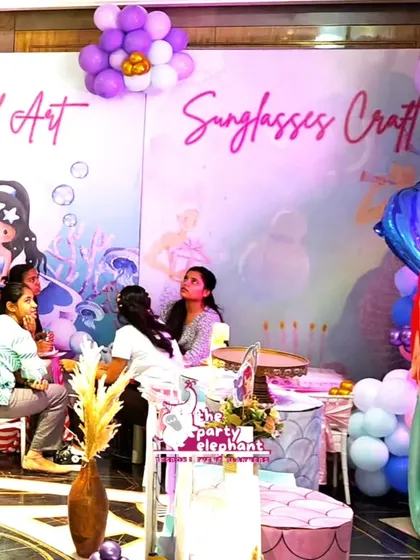 The Nail Art and Sunglasses Craft station, where guests could get their nails done and decorate their own shades. These pampering activities are perfect for a mermaid-themed party.