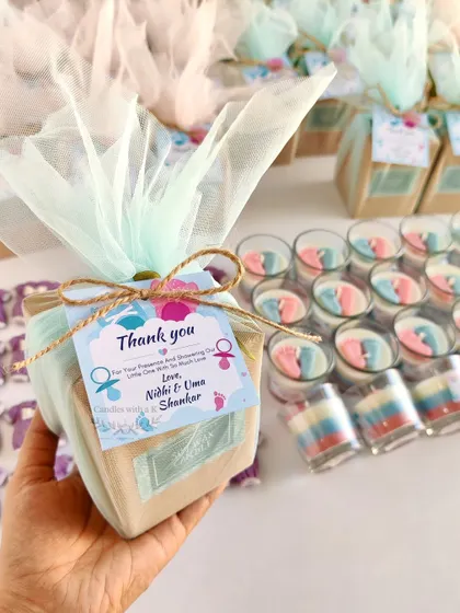 A gift for a baby shower should be as special as the occasion. I loved putting together this custom box, featuring a layered candle with tiny baby feet and a matching baby onesie wax sachet, all personalized for the parents-to-be.