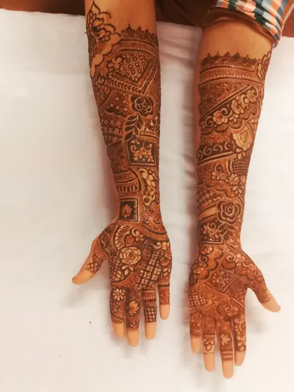 A full bridal design for engagement bride Afrin. The pattern is a beautiful mix of traditional and modern elements, perfect for her special day.