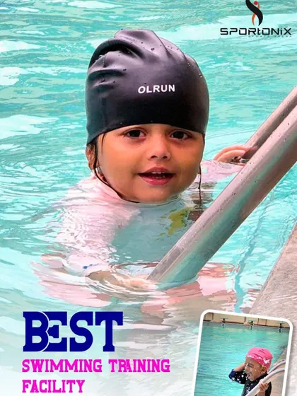 Our facility is the best place for your child to start their swimming journey. This little one is holding on, getting ready for her infant swimming lesson.