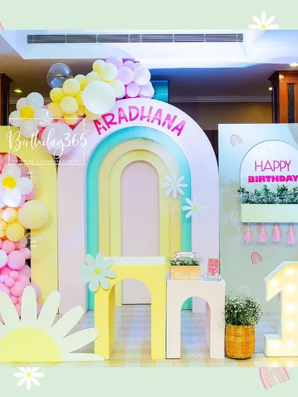 A duplicate of image 25, showing the beautiful pastel and daisy-themed setup.