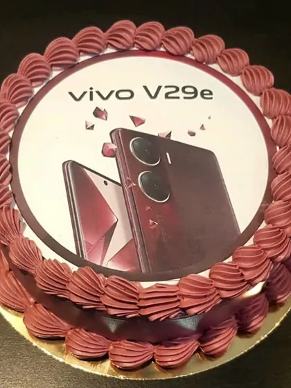 A custom photo cake created for Vijay Sales to celebrate the launch of the new Vivo V29e smartphone. I can print any high-quality image or logo on a cake to make your brand event memorable.