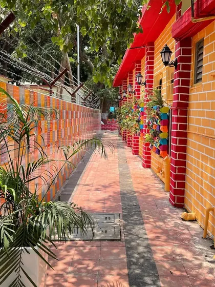 We are incredibly proud to showcase our landscape transformation for INS Tanaji, the Indian Naval Station at Mankhurd. This project involved creating vibrant, welcoming pathways and green spaces for our service members. Working for the Indian Navy is always a pleasure.