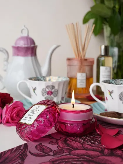 A romantic tea-time setting, made perfect with the scent of our Sweet & Truly Rose crystal glass candle. The delicate fragrance and beautiful pink jar add a touch of elegance and charm.