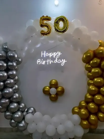 This image shows the elegant and celebratory nature of our milestone birthday decorations.