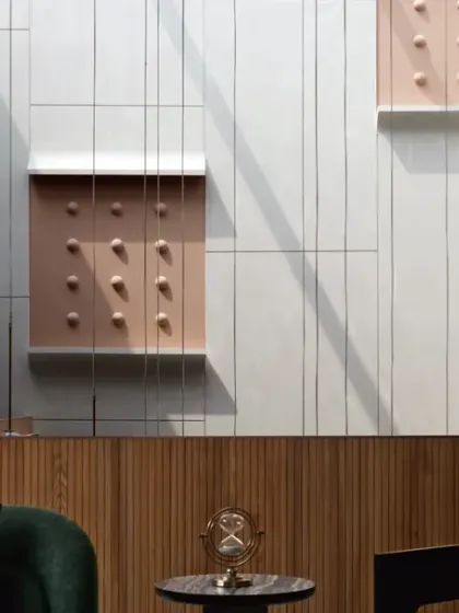 The House of Dancing Screens features an open floor plan that emphasizes interconnectedness. This family lounge on an upper floor serves as a central meeting point from which private rooms branch out.