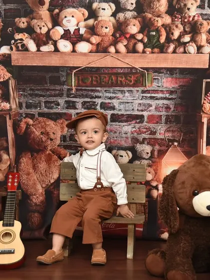 A cozy teddy bear picnic for a second birthday. This classic theme is filled with dozens of cuddly friends, creating a warm and nostalgic atmosphere.