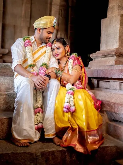 A duplicate of image 483, a serene and intimate portrait on the temple steps.