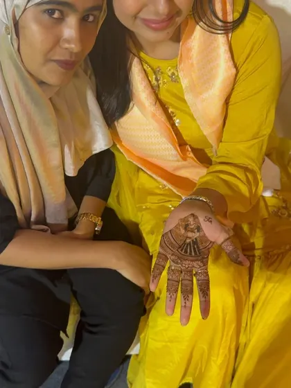 Posing with the lovely Sanjjanaa Galrani after completing her special occasion mehendi.