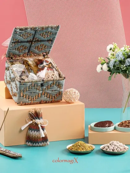 We combine sustainability with luxury in our eco-friendly jute hampers. This handcrafted box, filled with gourmet treats and adorned with delicate details, offers a rustic yet elegant gifting option for any occasion.