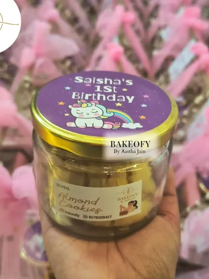 Another treat from the hamper: a jar of our classic Almond Cookies. We made sure every item, big or small, was perfectly coordinated with the party's theme.