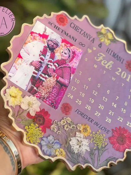 This personalized wedding calendar frame in a beautiful shade of lilac commemorates a couple's February 2019 wedding. It's a unique way to celebrate your love story every day.