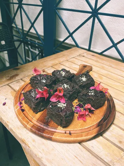 Another shot of our beautiful brownies, ready to be served at an event.