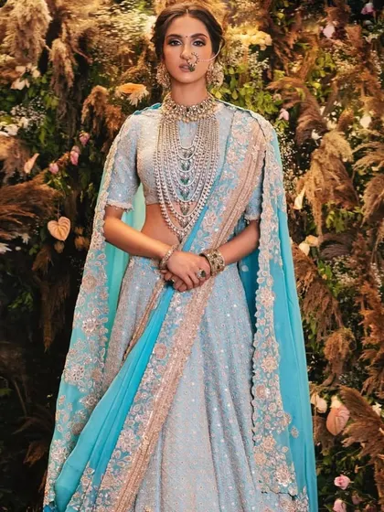 This dreamy blue lehenga look was a favorite from a recent class. Learn how to work with unique color palettes in my upcoming workshops.
