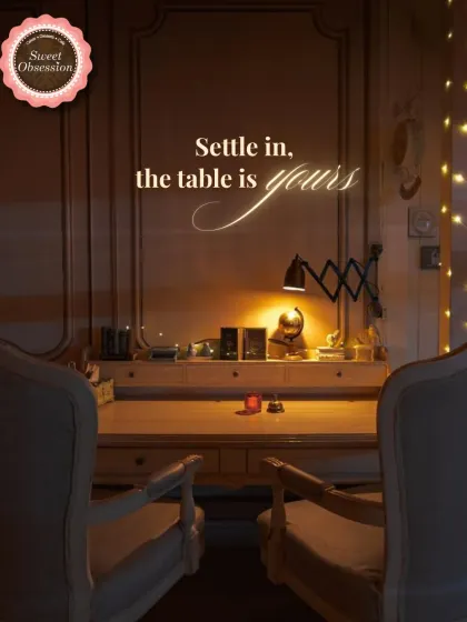 I love this little study table setup. It’s an intimate corner perfect for two, where you can settle in and feel like the table is all yours for the evening.
