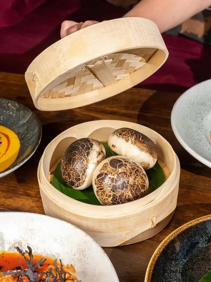 Sometimes, all you need is comfort food to soothe your soul. These mushroom bao buns, filled with savory mushrooms and delicate spices, are like a warm hug in every bite.