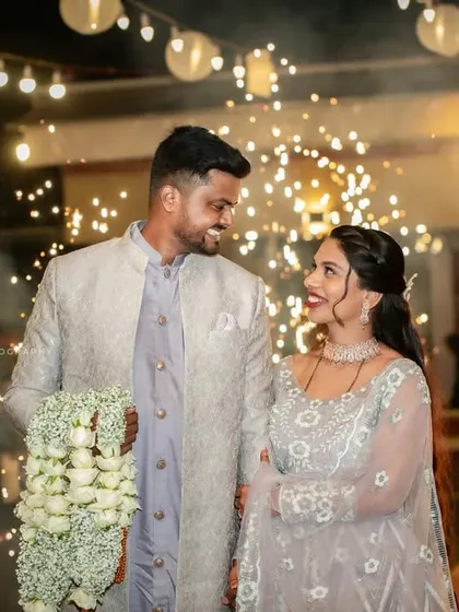 Let's create some magic after the sun goes down. I use creative lighting and effects like sparklers to craft dramatic and romantic night portraits that make for a stunning finale to your engagement or pre-wedding album.