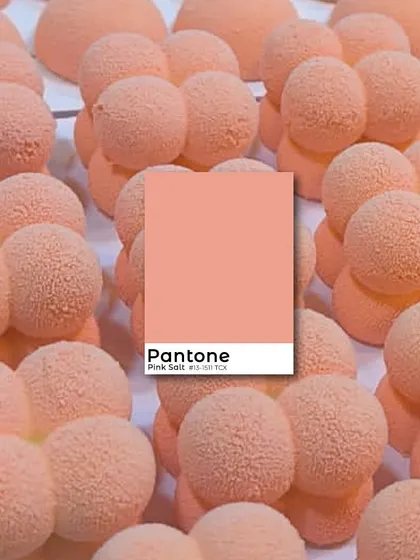 The color of a dish can be just as important as its flavor. For a Lancôme event, we created these desserts perfectly matched to a specific Pantone shade, showing our commitment to personalized, design-led details.