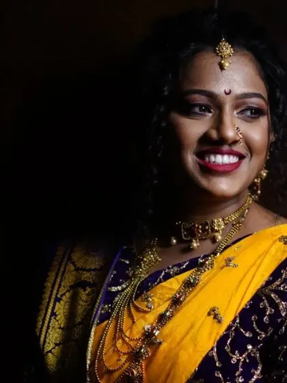 A joyful smile from my Marathi bride. Her makeup is soft and natural, with a focus on enhancing her features and giving her a beautiful glow.