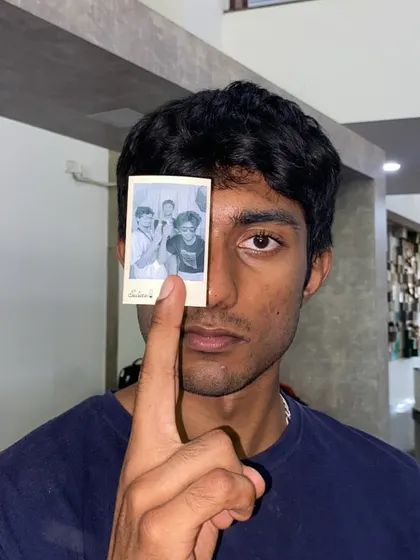 A creative way to show off a mini-print, using it as a "photo eye."