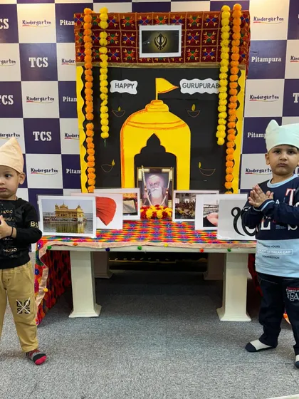 Our little ones learning the gesture of 'Sat Sri Akal' during the Gurpurab celebration. It is a beautiful way to introduce them to different cultural practices.