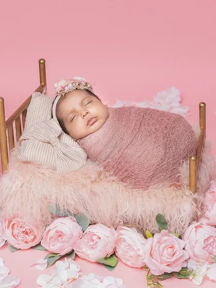 Meet the baby and her furry big sister. Including pets in newborn sessions is always so special, as it captures the beginning of a beautiful friendship.