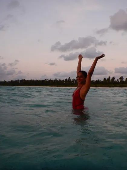 More glimpses from our unforgettable Lakshadweep retreats. Every moment is a postcard, from sunrise dives and full moon dinners to candid conversations and quiet naps on the beach.