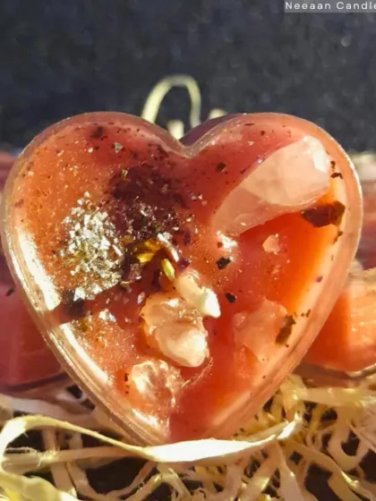 This crystal-infused heart candle is for the siblings who are also our best friends. A perfect little gift for both Raksha Bandhan and Friendship Day to celebrate your bond.