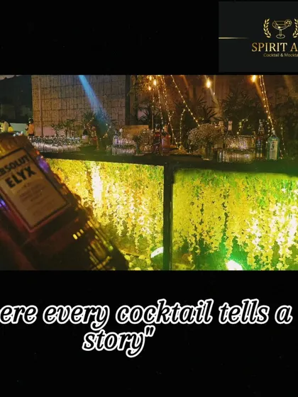 The right lighting can transform a space. Here, I used a backlit bar with a cascading floral design to create a warm, inviting glow. It’s these little details that make the bar a memorable part of your event’s decor.