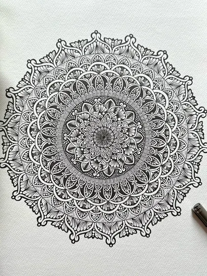 Another shot of this A3 masterpiece. The sheer amount of detail here is something I build up to in my advanced classes, showing students how to layer patterns for a rich effect.